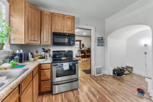 709 10th St NE, Austin, MN 55912 - Photo 7