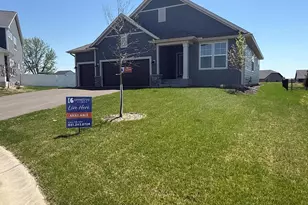 10142 Arrowwood Trl, Woodbury, MN 55129 - Photo 1