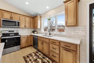 2834 Meadowview Ln NE, Owatonna, MN 55060 - Photo 9