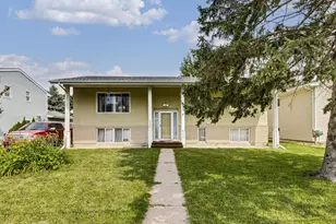 2357 17th Ave E, North Saint Paul, MN 55109 - Photo 1