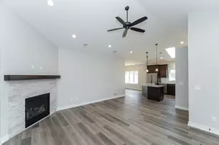 877 Picadilly Ln NW, Rochester, MN 55901 - Photo 9