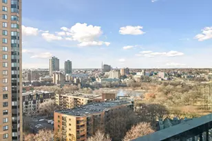 1235 Yale Pl, Minneapolis, MN 55403 - Photo 11