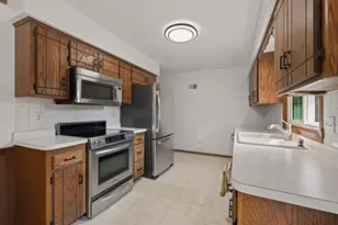 9510 Trenton Ln N, Maple Grove, MN 55369 - Photo 9