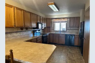 623 12th Street, Windom, MN 56101 - Photo 5