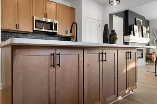 13727 Hollybrook Circle, Apple Valley, MN 55124 - Photo 17