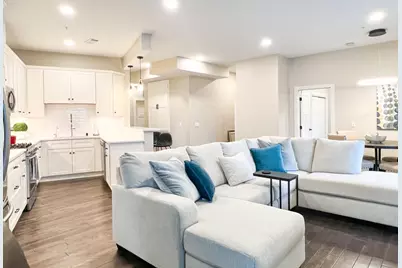 63 7th Avenue S #Unit 2, Hopkins, MN 55343 - Photo 7