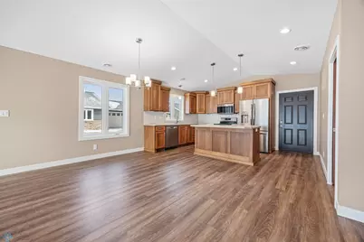 2332 30th Avenue S, Fargo, ND 58104 - Photo 7