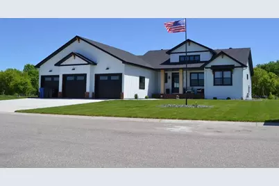 106 19th Street NE, Barnesville, MN 56514 - Photo 1