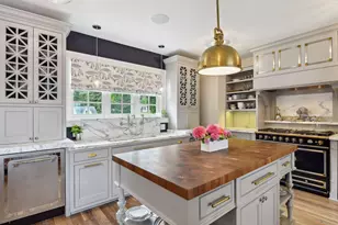 20100 Lakeview Ave, Deephaven, MN 55331 - Photo 13