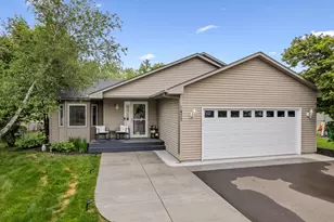 1433 Highland Ct, Stillwater, MN 55082 - Photo 1