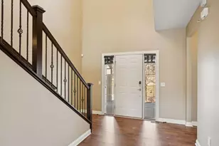 5270 Jewel Ln N, Plymouth, MN 55446 - Photo 3