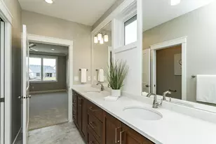 2608 Bentley Dr SW, Rochester, MN 55902 - Photo 35