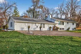 201 Townes Ln, Wayzata, MN 55391 - Photo 1