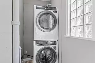 610 Charles Ave, Saint Paul, MN 55103 - Photo 11