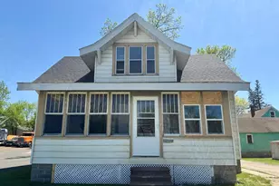 606 SE Litchfield Ave, Willmar, MN 56201 - Photo 1