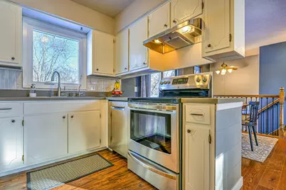 801 S Chandler Avenue, Litchfield, MN 55355 - Photo 3