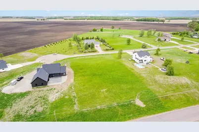 19329 Lake Volney Circle, Le Center, MN 56057 - Photo 7