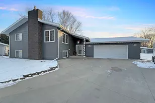 115 Orchard Cir, Montevideo, MN 56265 - Photo 1
