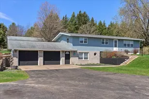 1568 140th St, New Richmond, WI 54017 - Photo 1