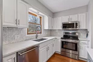 4015 Cottonwood Ln N, Plymouth, MN 55441 - Photo 13