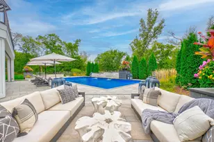 21 Cherrywood Cir, North Oaks, MN 55127 - Photo 11