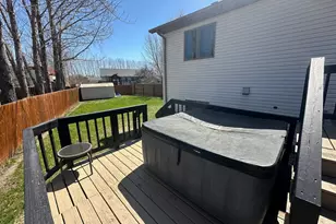 1509 Meadowlark Ct, Thief River Falls, MN 56701 - Photo 5