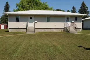 376 4th St E, Halstad, MN 56548 - Photo 1