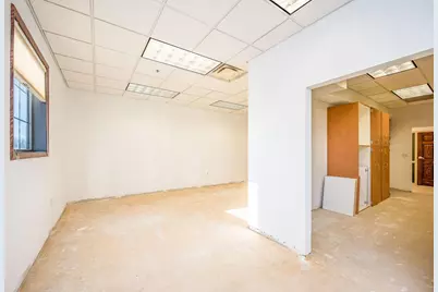 757 S State Street #Suite 6, Fairmont, MN 56031 - Photo 5