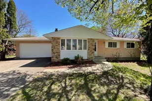 69 Langer Cir, West Saint Paul, MN 55118 - Photo 1