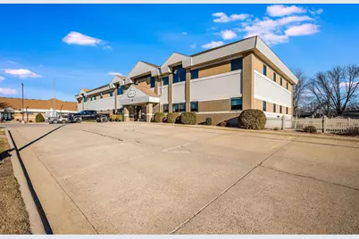 757 S State Street #Suite 3, Fairmont, MN 56031 - Photo 1