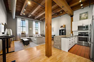 289 5th St E, Saint Paul, MN 55101 - Photo 1