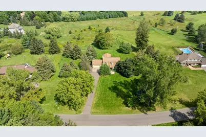 9 Doral Road, Dellwood, MN 55110 - Photo 1