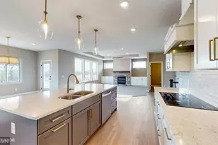 6839 Timberview Ct, Cannon Falls, MN 55009 - Photo 11