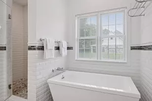 1032 Gardner St E, Wayzata, MN 55391 - Photo 21