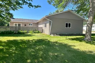 1006 10th St SW, Wadena, MN 56482 - Photo 3
