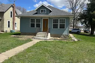 709 4th Ave, Windom, MN 56101 - Photo 1