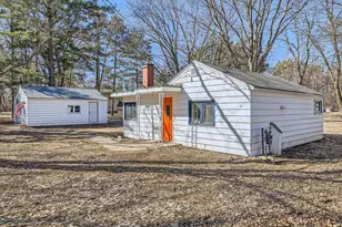 1440 Triangle Dr, Saint Joseph, WI 54082 - Photo 1