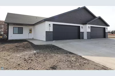 1404 Prairie Lane, Wahpeton,  58075 - Photo 3