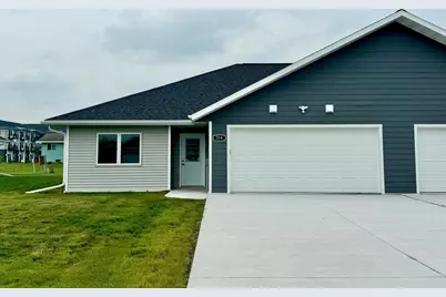 514 Garfield Street SE, Warroad, MN 56763 - Photo 1