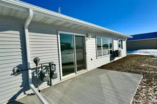 514 Garfield St SE, Warroad, MN 56763 - Photo 3