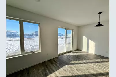 602 Garfield Street SE, Warroad, MN 56763 - Photo 5