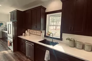 1084 W Lake Dr, Detroit Lakes, MN 56501 - Photo 5