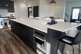 1084 W Lake Dr, Detroit Lakes, MN 56501 - Photo 9