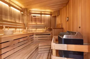 2427 E Lake Of The Isles Pkwy, Minneapolis, MN 55405 - Photo 25