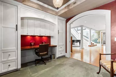 2427 E Lake Of The Isles Parkway, Minneapolis, MN 55405 - Photo 23