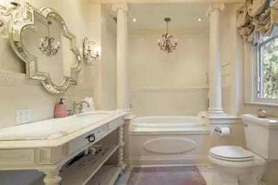 2427 E Lake Of The Isles Parkway, Minneapolis, MN 55405 - Photo 17