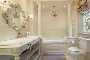 2427 E Lake Of The Isles Pkwy, Minneapolis, MN 55405 - Photo 17