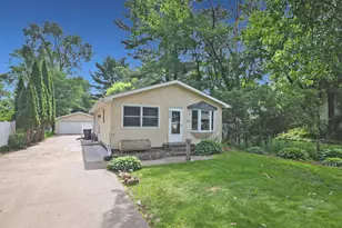 2726 Helen St N, North Saint Paul, MN 55109 - Photo 1
