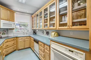 857 Fairmount Ave, Saint Paul, MN 55105 - Photo 11