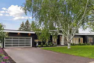 209 Westwood Dr N, Golden Valley, MN 55422 - Photo 3